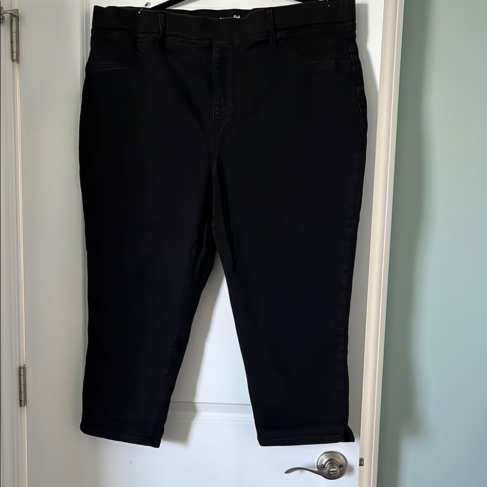 Black Cropped Pants